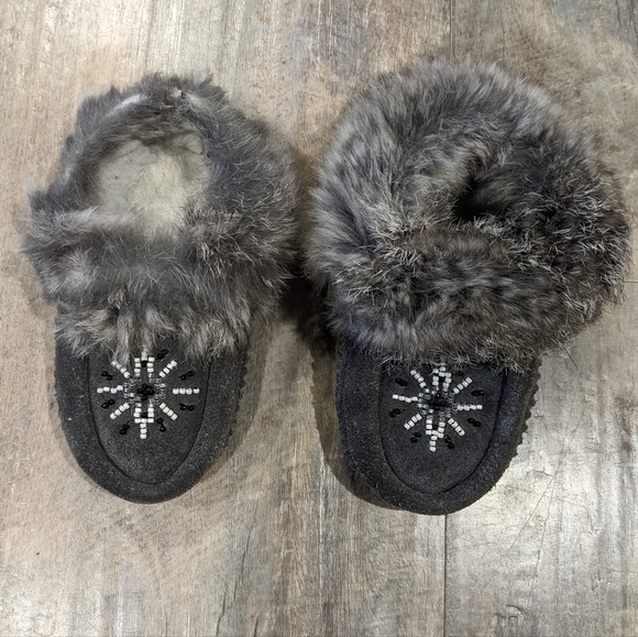 Urban Trail Kids Beaded Moccasins - Picture 1 of 7